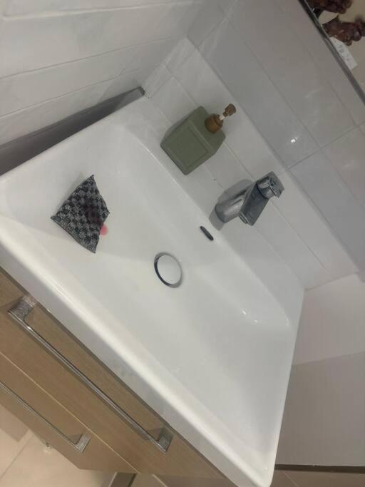 Bois-Colombes Luxueux Appartement La Defense - Porte Maillot - Parc De Bagatelle - Jardin D'Acclimatation - 6 Pers מראה חיצוני תמונה